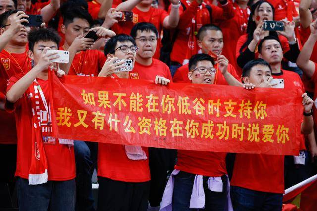 王钰栋完成“突破性一击” 卡内达的担子依然沉重